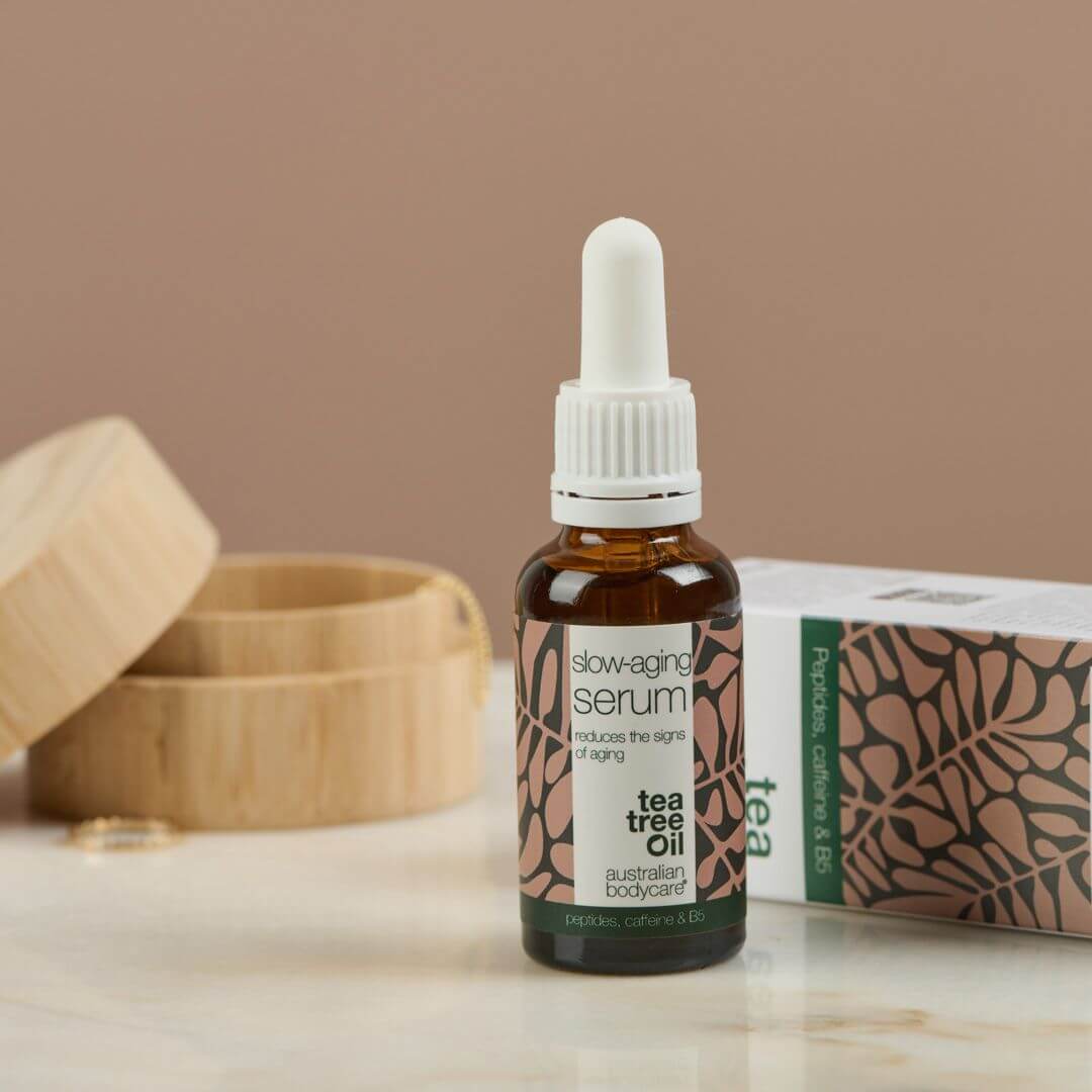 Kit con prodotti anti age 50+ - 3 prodotti contro rughe e pelle matura: detergente viso, siero anti age e crema idratante