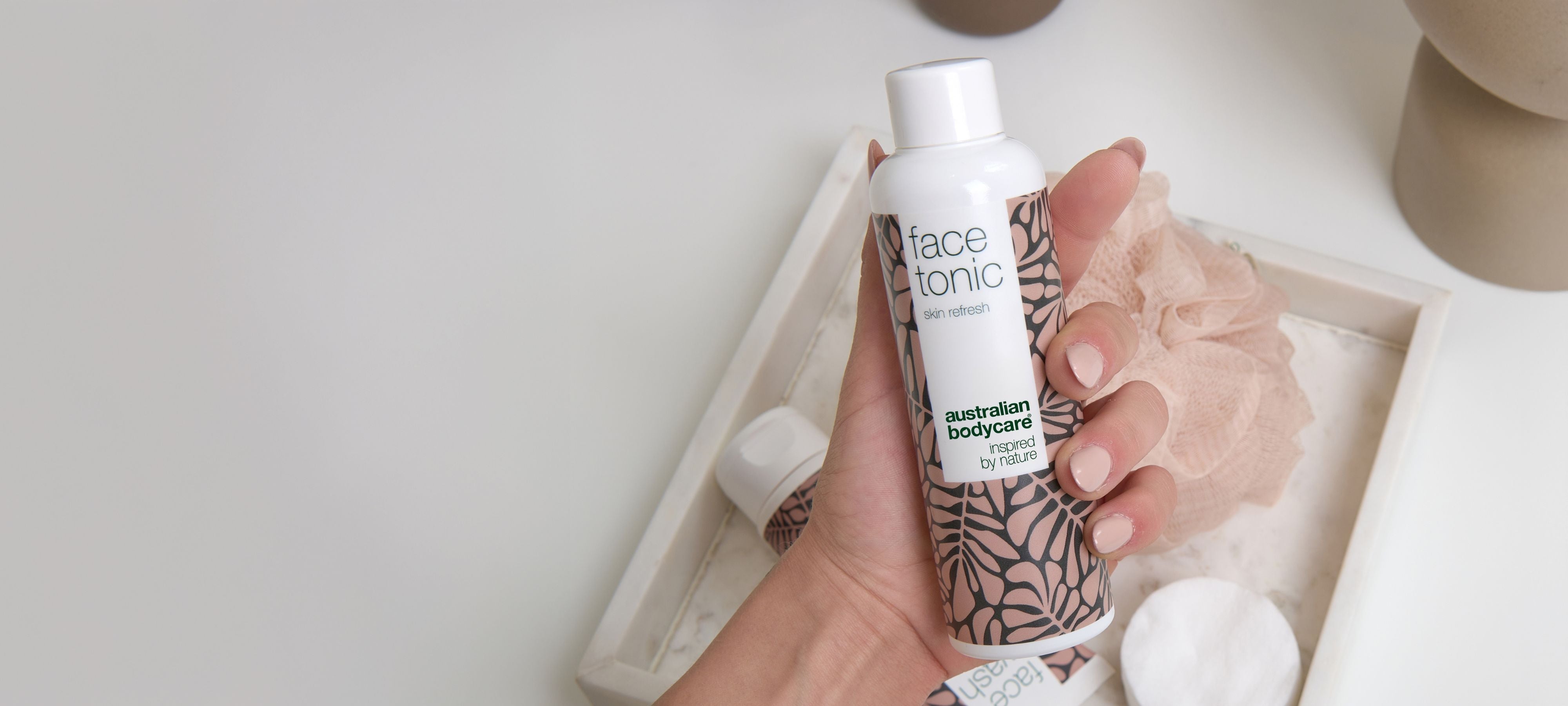 Tonico viso dopo la rasatura