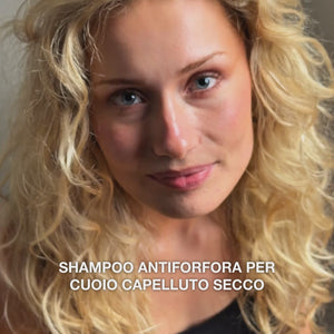 Shampoo Acido Salicilico per Forfora e Prurito — Addio a prurito e forfora con questo shampoo. Lenisce la pelle secca ed elimina le cellule morte con acido salicilico.