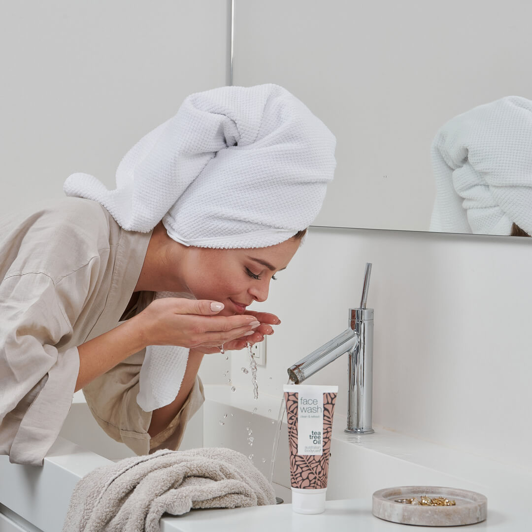 Detergente viso contro brufoli e punti neri  - Pulizia del viso quotidiana, ideale per pelle impura e con acne