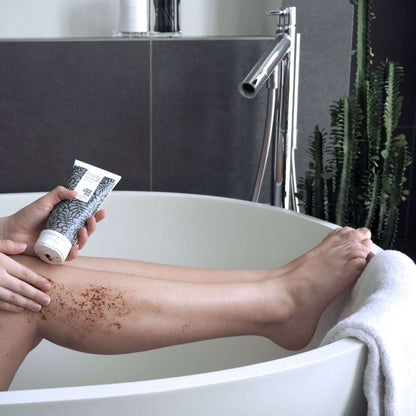 Scrub corpo per brufoli e pelle impura - Scrub per il peeling corpo con Tea Tree Oil naturale al 100%
