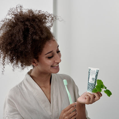 Dentifricio al Tea Tree Oil per denti e gengive sani - Per la cura quotidiana di parodontite e mughetto