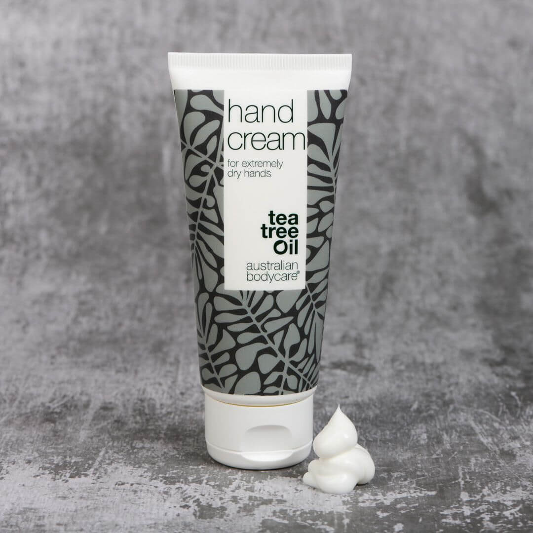 Crema mani idratante con Tea Tree Oil — Per la cura quotidiana di mani secche e screpolate